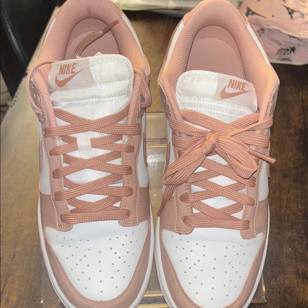 Nike Dunk Low Women’s Rose Pink Sneakers